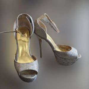 Shiny Gold Sandals Qupid